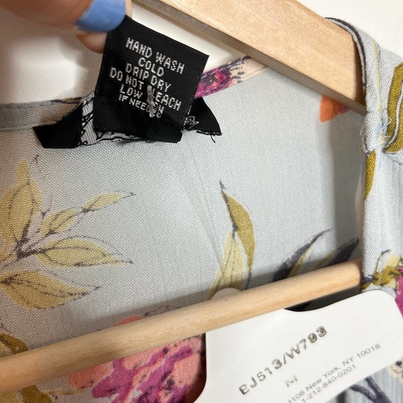 Angie Women's Open Front Kimono Size Medium Blue Gray Floral Long Length Rayon - Picture 6 of 9